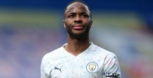    Челси и Ман Сити се доближиха за Стърлинг